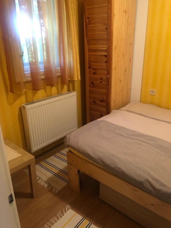 Oeroekzoeld Apartmanok Балатонфеньвеш Экстерьер фото