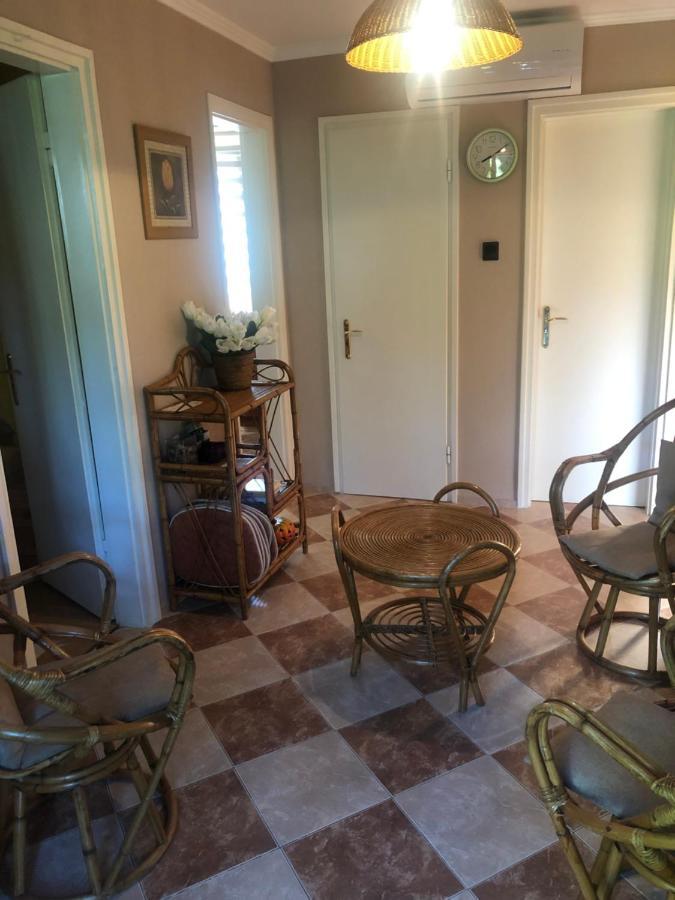 Oeroekzoeld Apartmanok Балатонфеньвеш Экстерьер фото